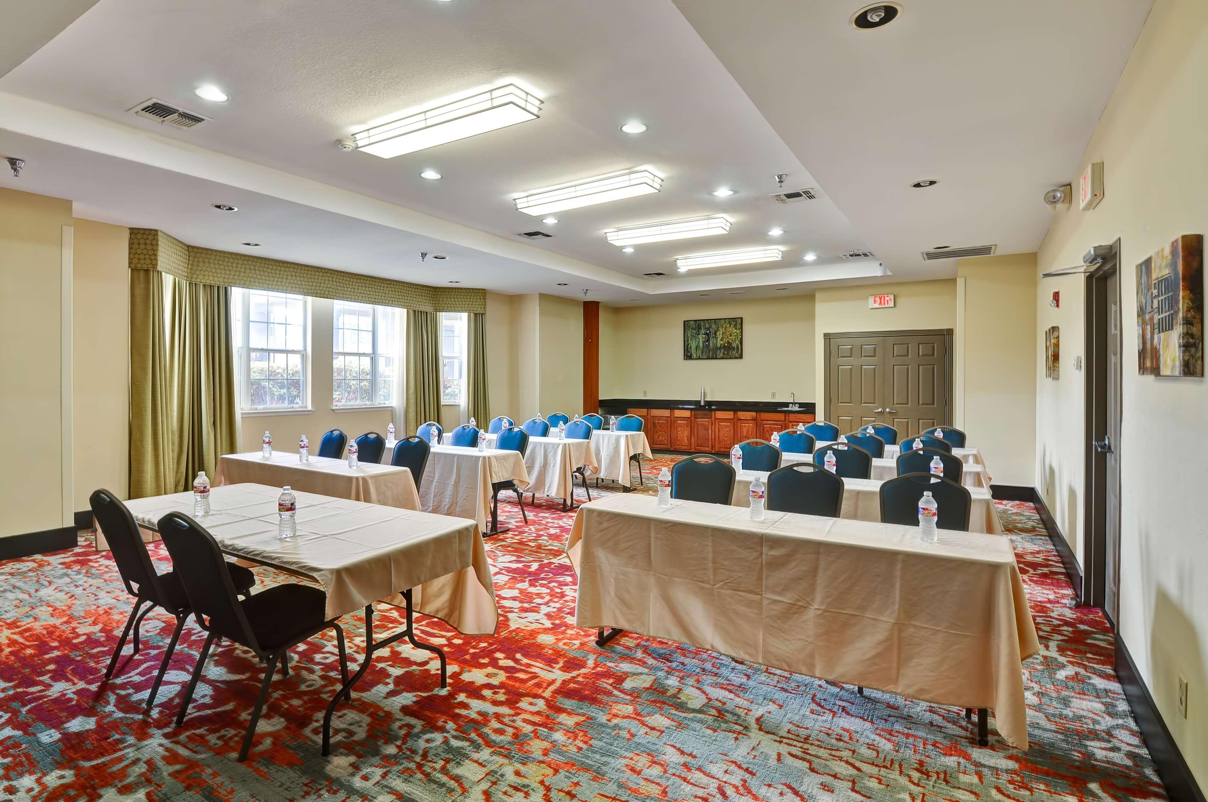 Homewood Suites By Hilton- Лонгвю Екстериор снимка