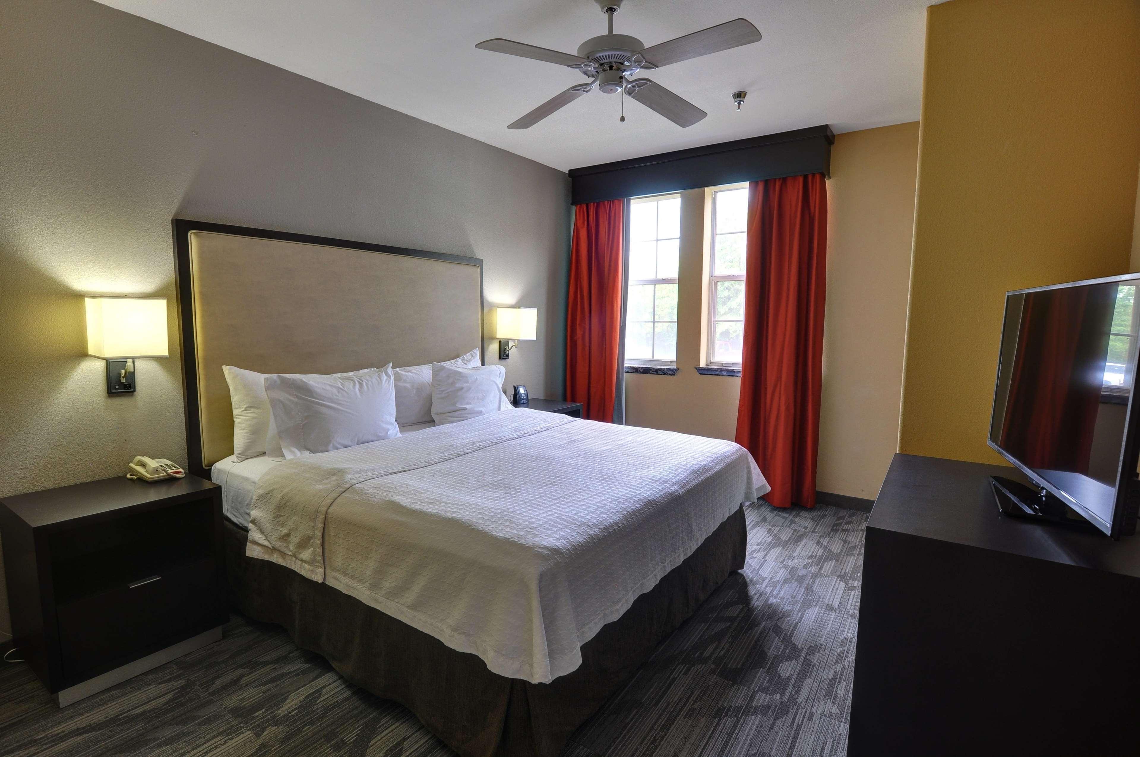 Homewood Suites By Hilton- Лонгвю Екстериор снимка